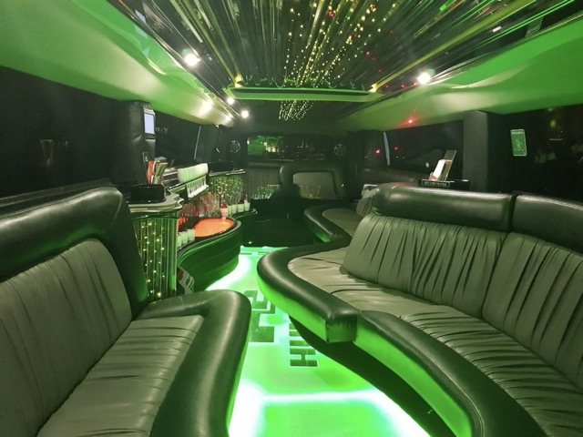 Hummer Limousine a noleggio per eventi esclusivi a Roma
